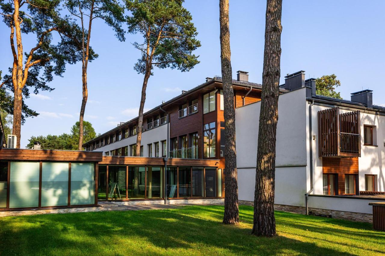 Columna Medica Hotel Łask Exterior foto